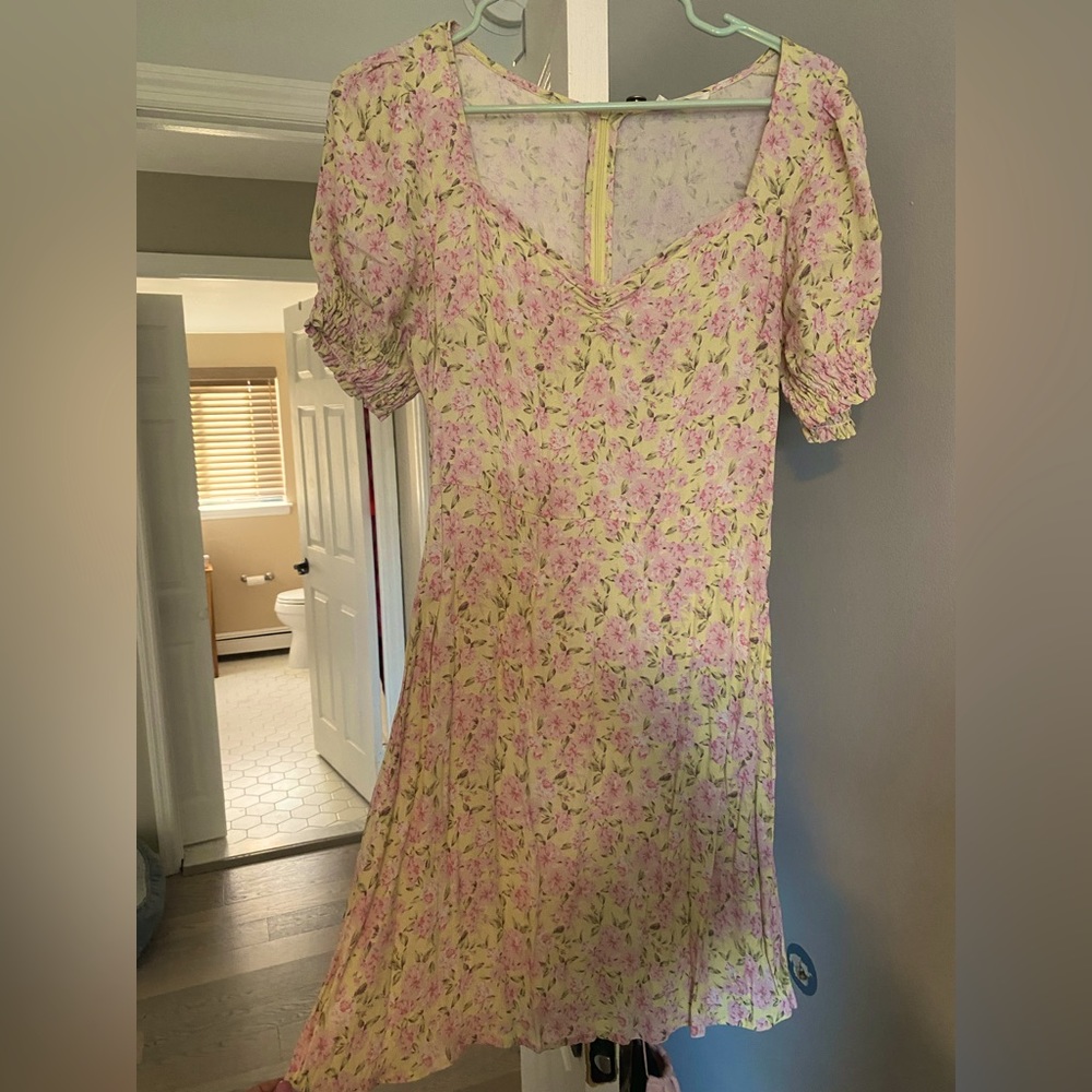 Flower puff sleeve dress